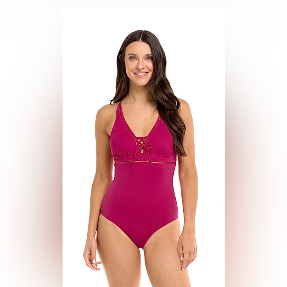 🌺 NEW One piece swimsuit by SKYE